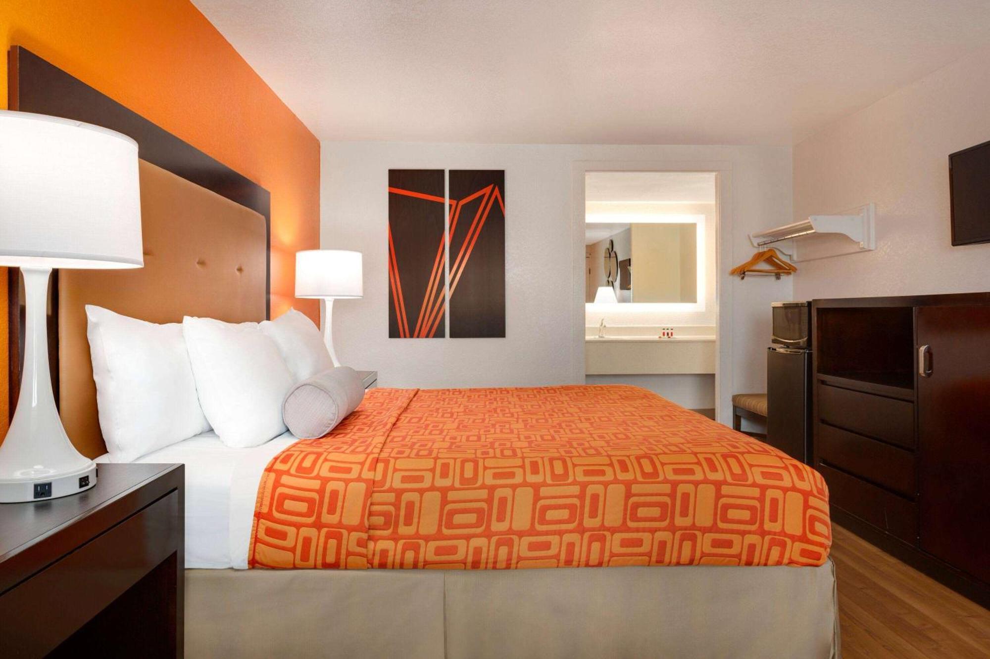 Howard Johnson By Wyndham Hotel Harrisonburg